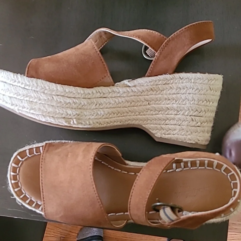universal threads wedges - Picture 1 of 2